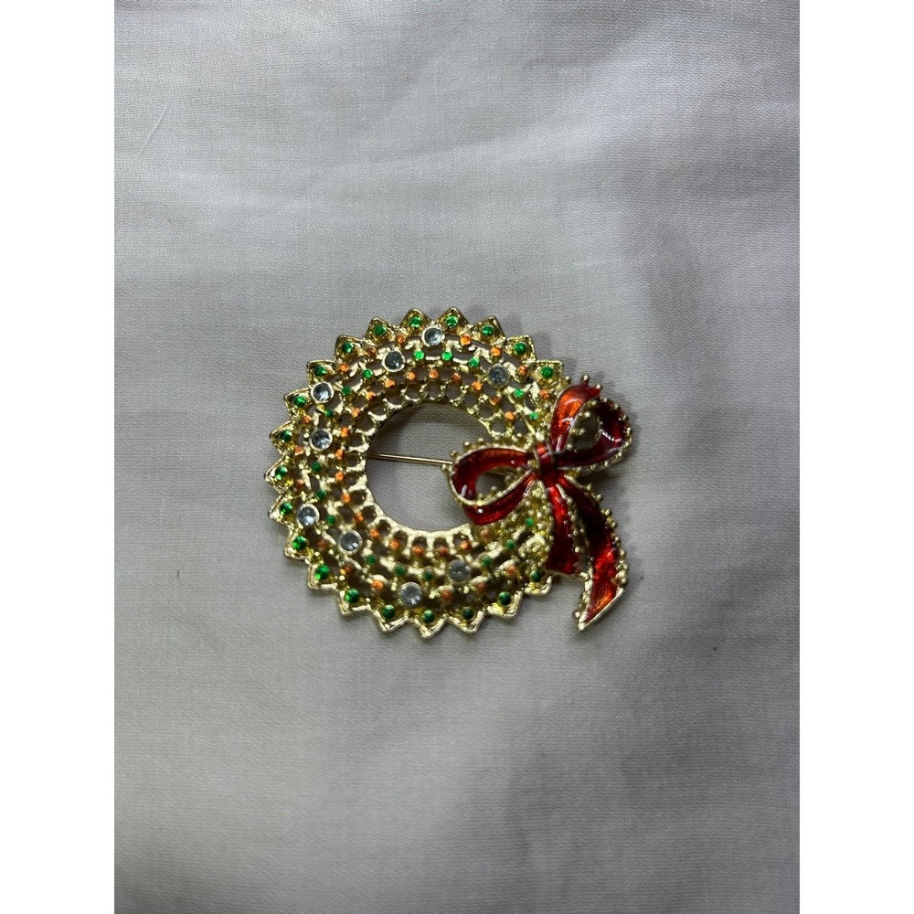 Vintage Wreath Brooch